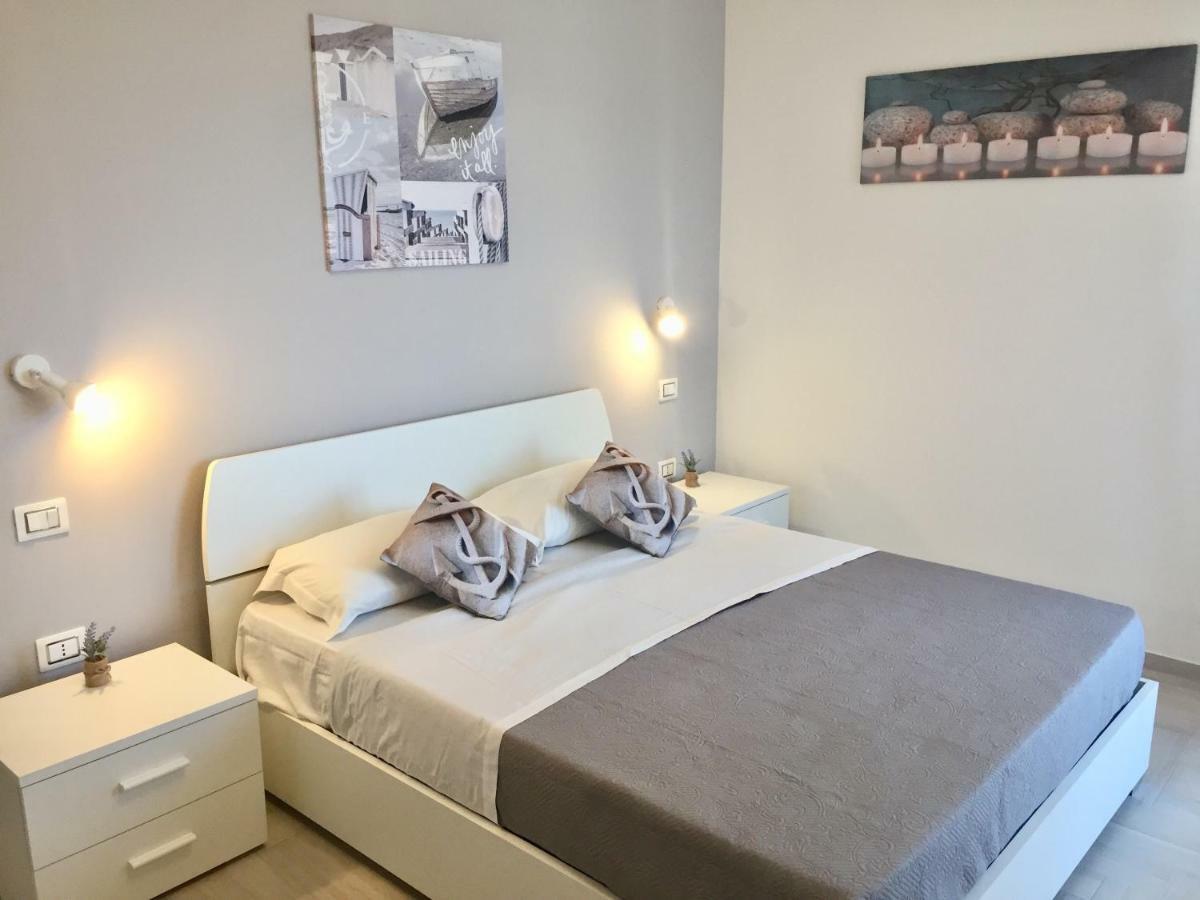 Le Domus Modern Apartments Cagliari Su Forti Bagian luar foto