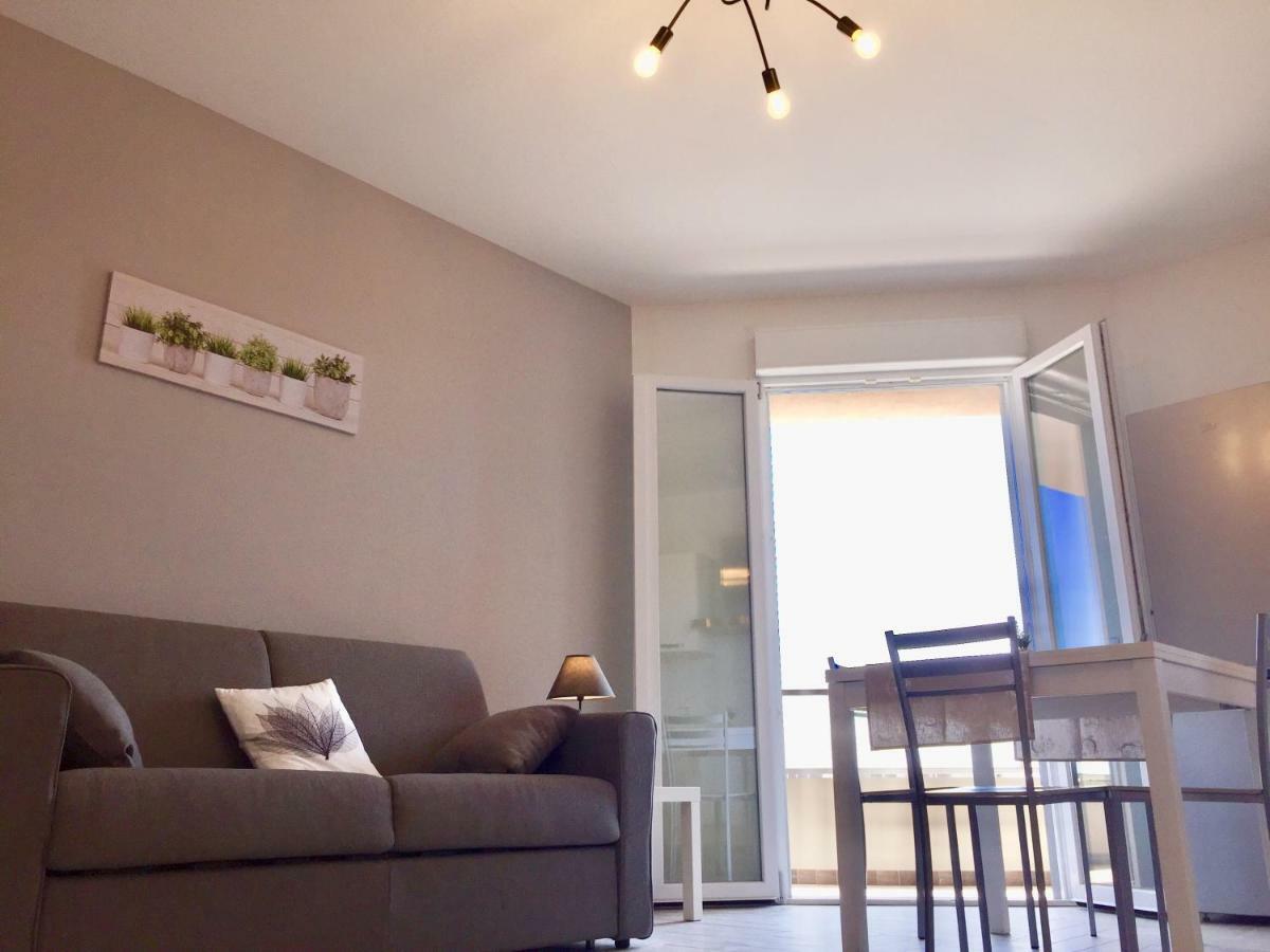 Le Domus Modern Apartments Cagliari Su Forti Bagian luar foto