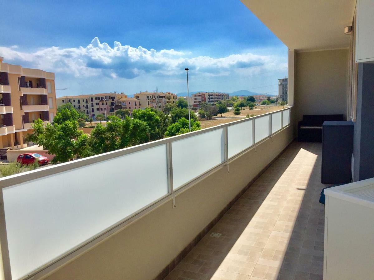 Le Domus Modern Apartments Cagliari Su Forti Bagian luar foto