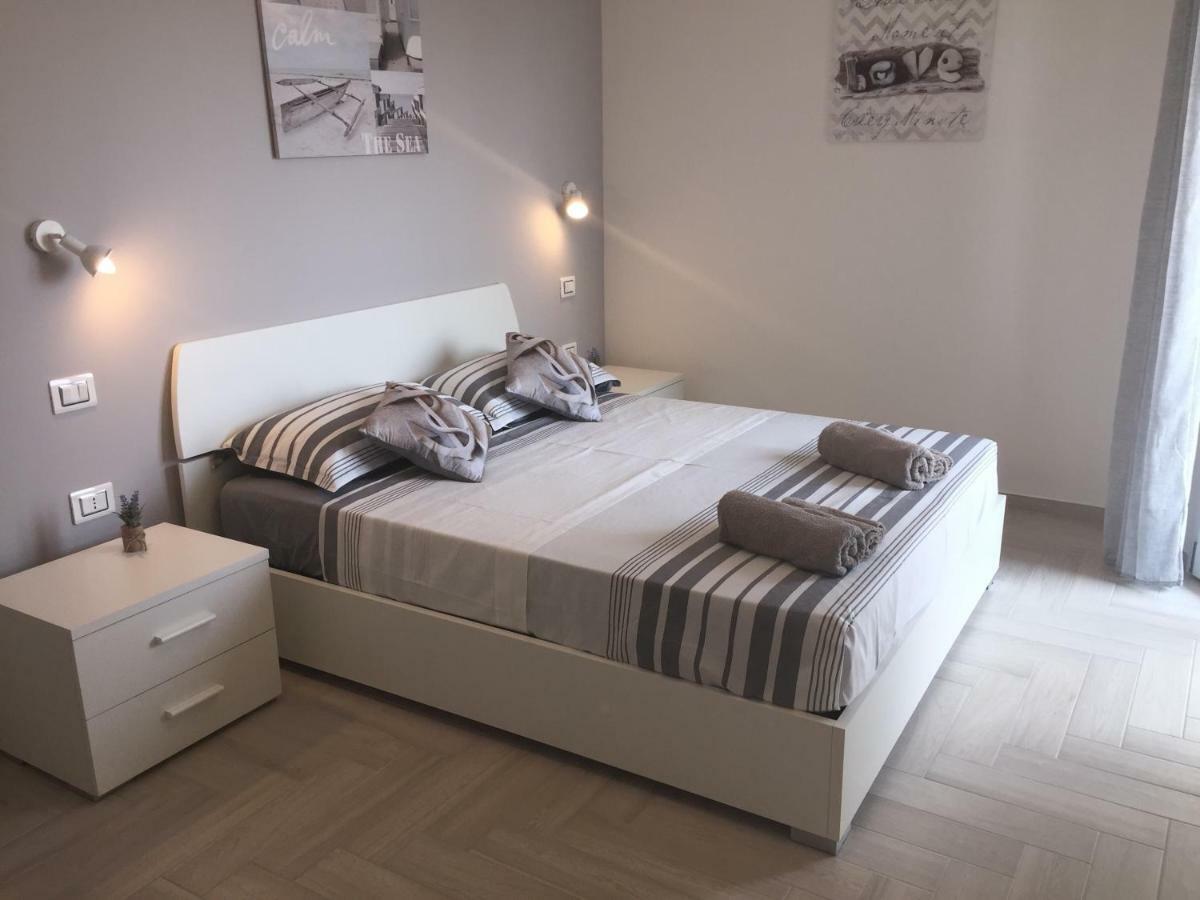 Le Domus Modern Apartments Cagliari Su Forti Bagian luar foto