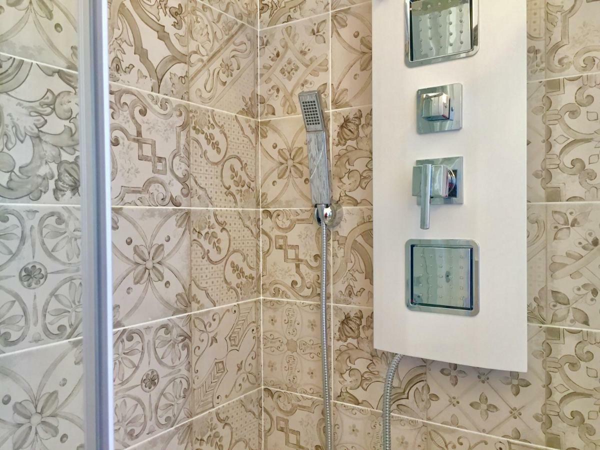 Le Domus Modern Apartments Cagliari Su Forti Bagian luar foto